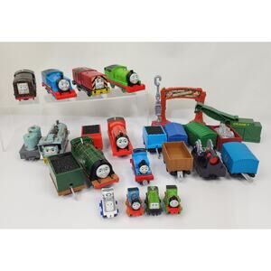 Large Lot Thomas the Train Thomas and Friends Motorized Trains + Magnetic Cargo
